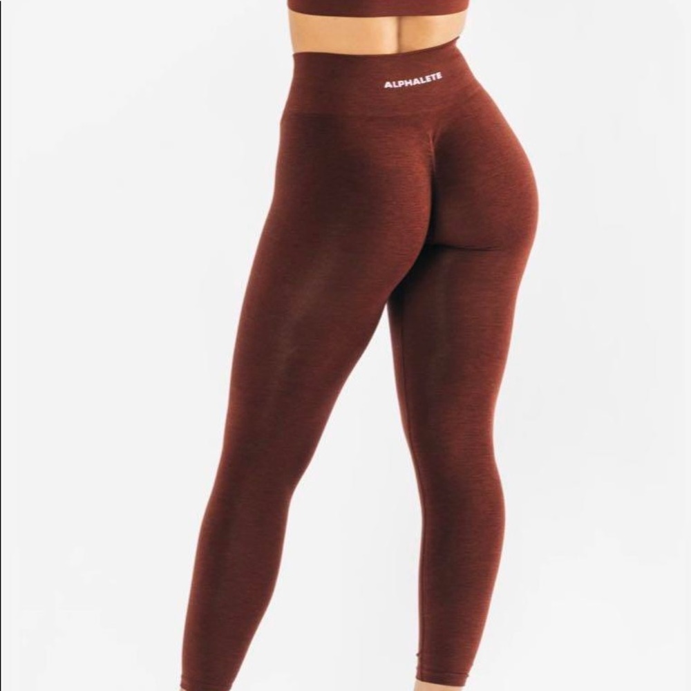 Alphalete Amplify copper legging